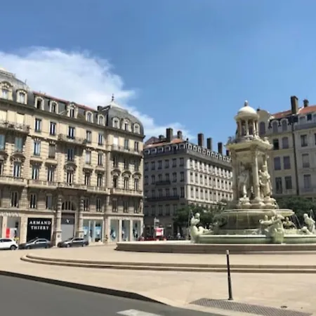 Calm 4 People Jacobins-bellecour Apartment Lyon